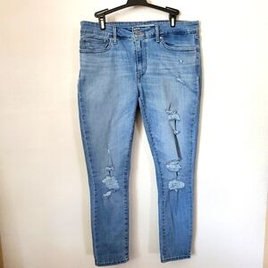 31 Levi's 711 Skinny Distressed Jeans